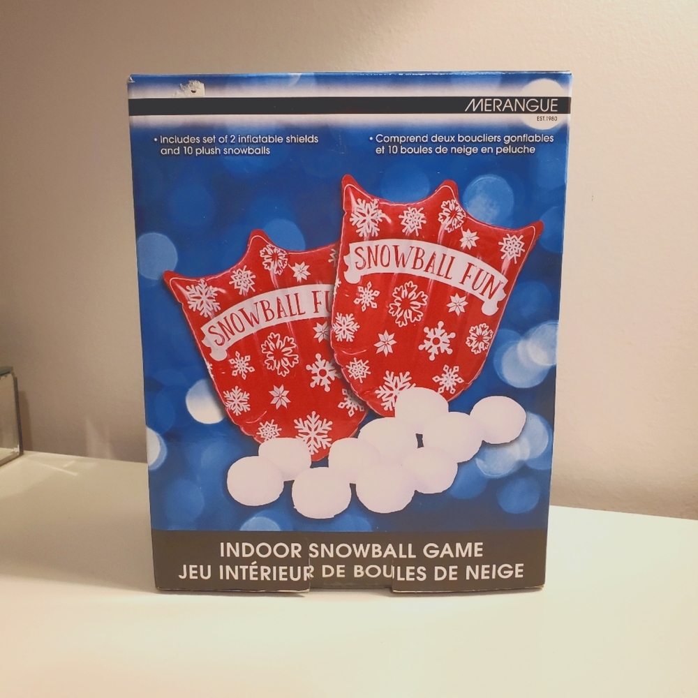Indoor snowball game, never used, inflatable shields, 10 snowballs